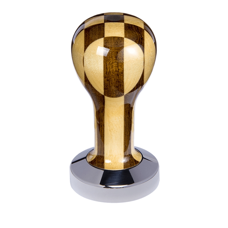 Buna café tamper, šachovnice, lak, 49 mm, nerez lesk, plochý Buna café tamper, šachovnice, lak, 49 mm, nerez lesk, plochý
