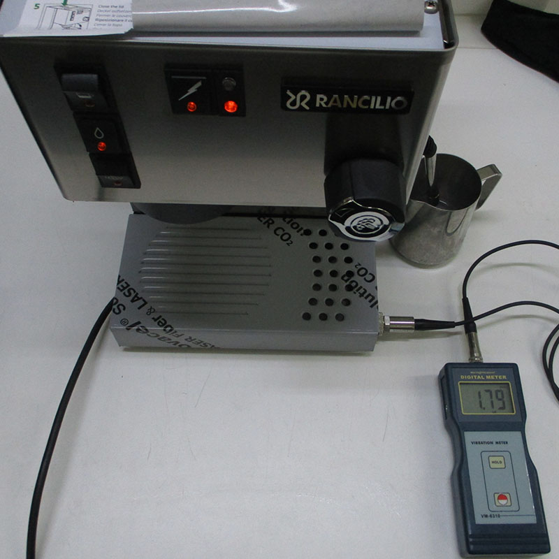 Měření vibrací kávovaru Rancilio Silvia BC